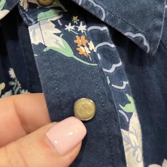 Ben Sherman shirt, size medium - Picture 2 of 10